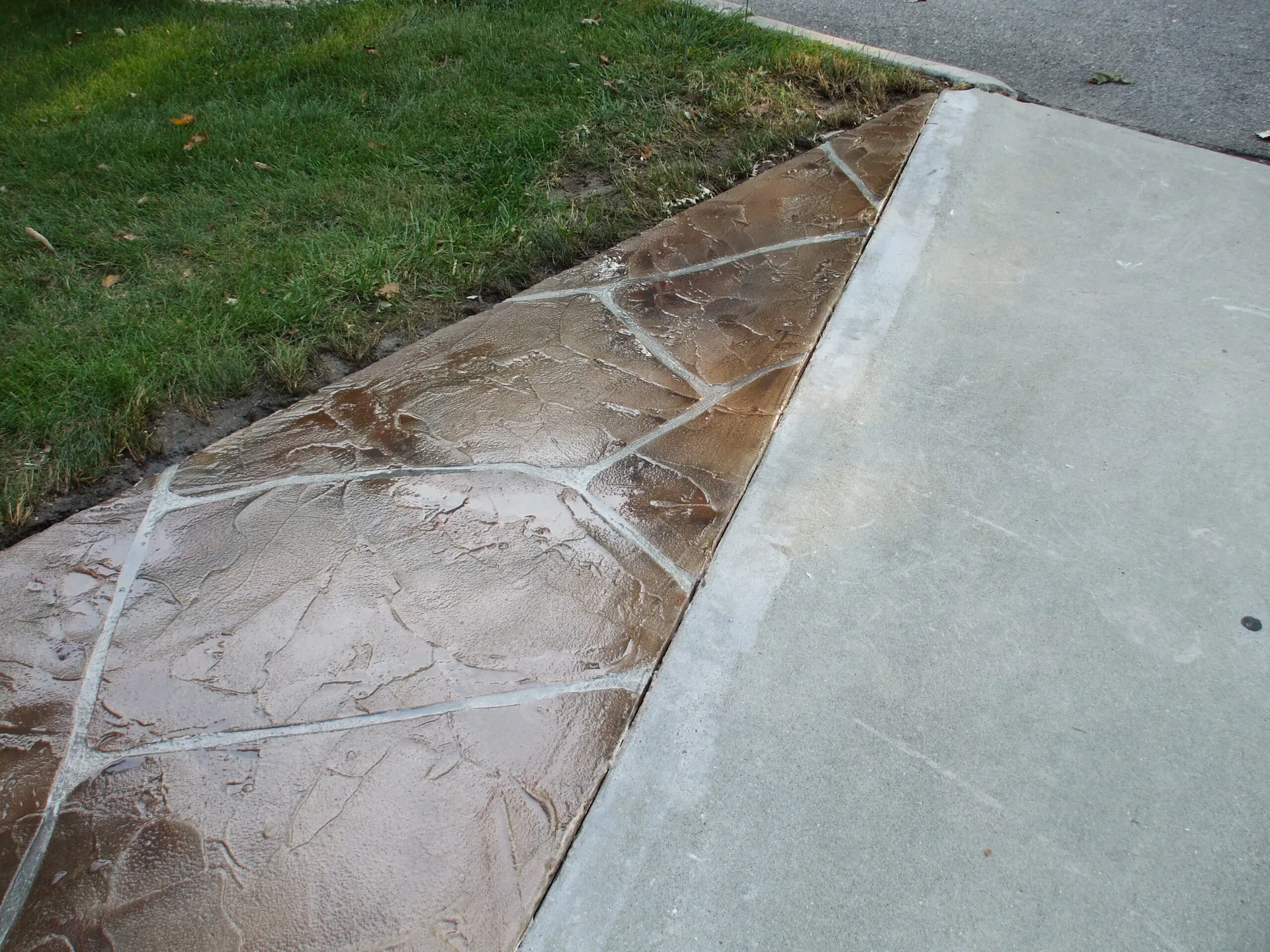 Grand Flagstone stamped concrete overlay system