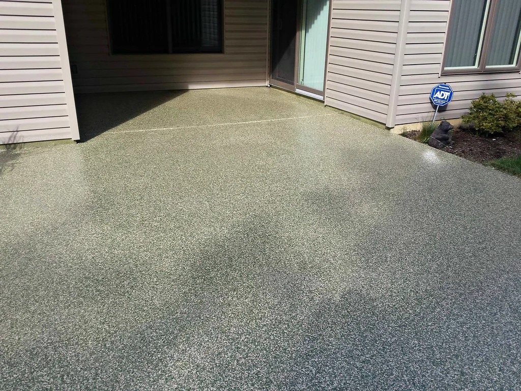 Protector Color Flakes coating on an exterior entryway and approach